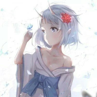 游客遭无人机喷药